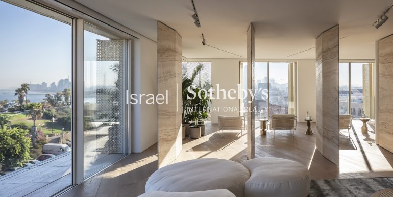 Экстраординарный пентхаус  с видом на море в отеле The Jaffa Hotel купить